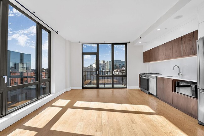 2100 Bedford Ave in Brooklyn, NY - Foto de edificio - Building Photo