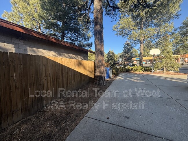 2909 N West St in Flagstaff, AZ - Building Photo - Building Photo