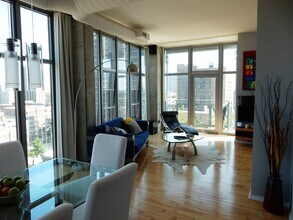 1000 W Leland Ave in Chicago, IL - Building Photo - Building Photo