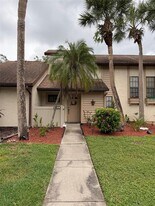 5912 Beaumont Lp in North Port, FL - Building Photo