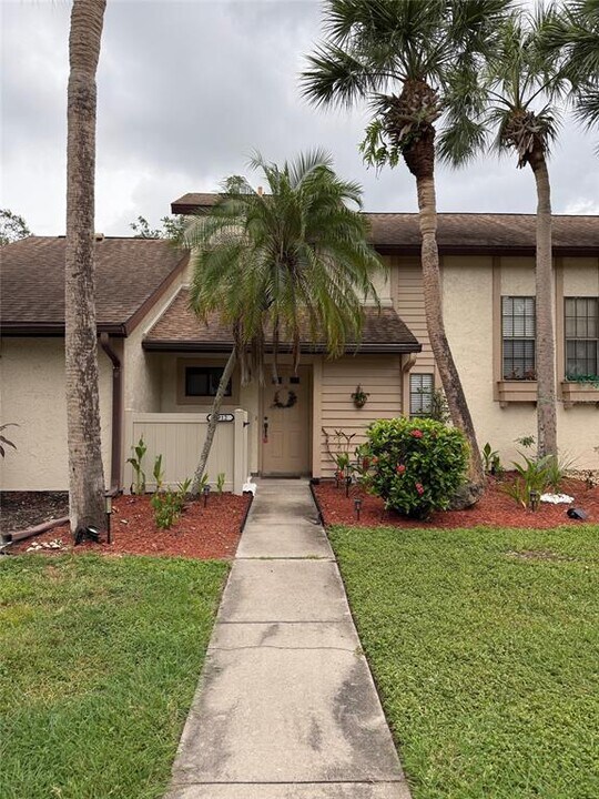 5912 Beaumont Lp in North Port, FL - Building Photo