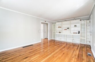 117 Sharon Springs Dr in Worthington, OH - Building Photo - Building Photo