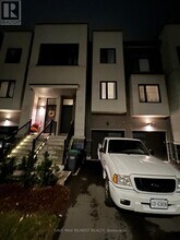 10 Heathrow Ln in Caledon, ON - Building Photo - Building Photo