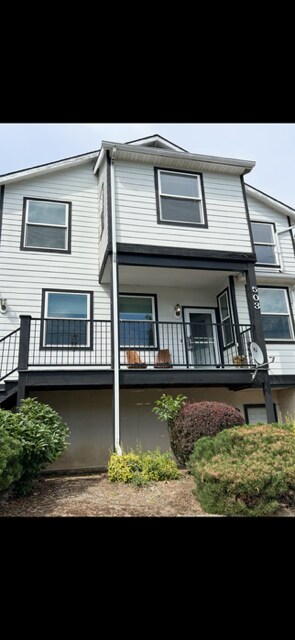 503 NE San Rafael St in Portland, OR - Foto de edificio