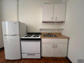 344 E 9th St in New York, NY - Building Photo - Building Photo