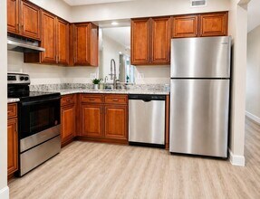 370 NW 76th Ave in Margate, FL - Building Photo - Building Photo