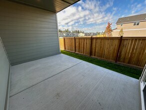 294 E Viceroy Ave in Hayden, ID - Building Photo - Building Photo