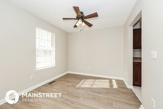 620 Cedar Bend Ln in La Vergne, TN - Foto de edificio - Building Photo