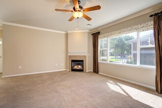 2420 Owens Ave, Unit 101 in Fort Collins, CO - Foto de edificio - Building Photo