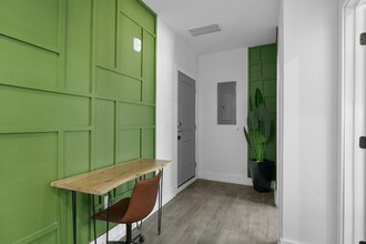 927 S Howard Ave in Tampa, FL - Building Photo - Building Photo
