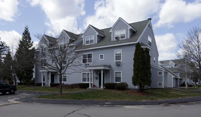 Hanover Woods in Hanover, MA - Foto de edificio - Building Photo