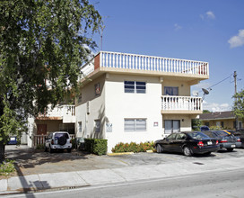 6031 W Flagler St in Miami, FL - Building Photo - Building Photo