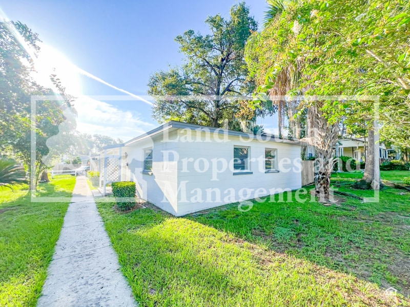 742 Park Hill Ave in Lakeland, FL - Building Photo