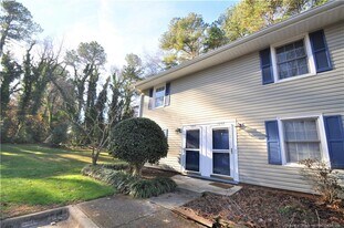 1260 Donaldson Ct in Cary, NC - Building Photo