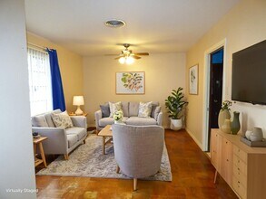 2208 Monterrey Dr in Orange, TX - Building Photo - Building Photo