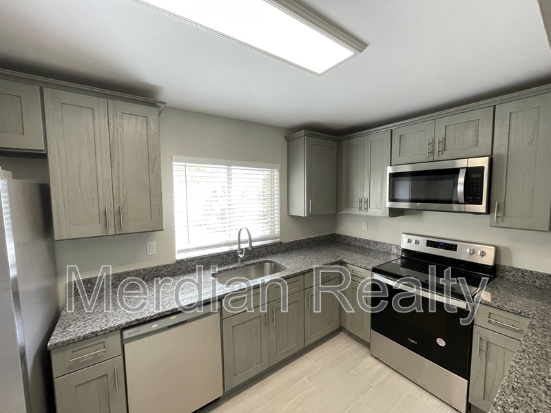 602 Orange Dr in Altamonte Springs, FL - Building Photo