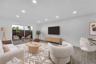 13712 SW 90th Ave in Miami, FL - Building Photo