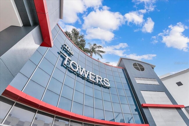 1209 E Cumberland Ave in Tampa, FL - Building Photo - Building Photo