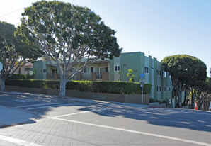 2900 4th St Apartamentos