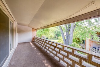 Raquet Club Apartments in West Chester, PA - Foto de edificio - Interior Photo