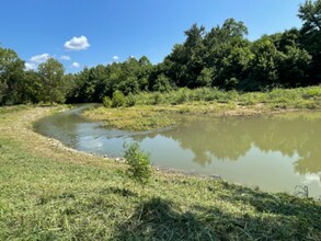2498 Old Charlotte Pike in Franklin, TN - Foto de edificio - Building Photo