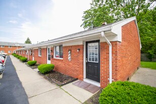 4715 Bennett Rd in Toledo, OH - Building Photo