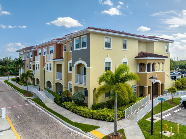 Coronado at Doral in Doral, FL - Building Photo - Building Photo