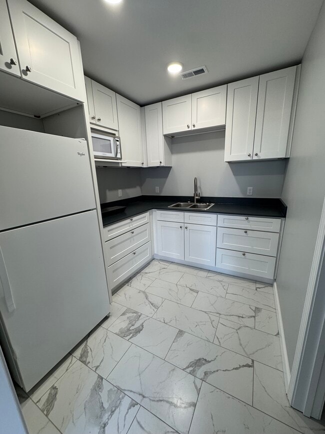 677 S Jefferson Ave, Unit A1-A3