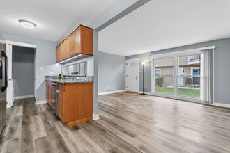 7950 163rd Pl in Tinley Park, IL - Building Photo - Building Photo