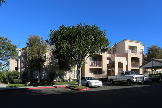 Villa Loma Apartments in Carlsbad, CA - Building Photo - Building Photo