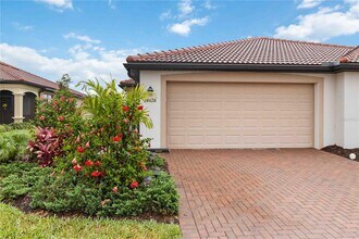 24028 Canterwood Wy in Venice, FL - Building Photo - Building Photo