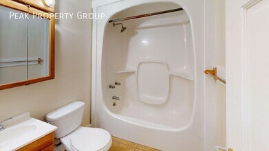 1373 Indianola Ave in Columbus, OH - Building Photo - Building Photo