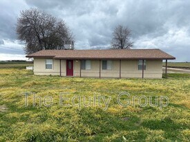14851 Rd 72 in Tipton, CA - Building Photo