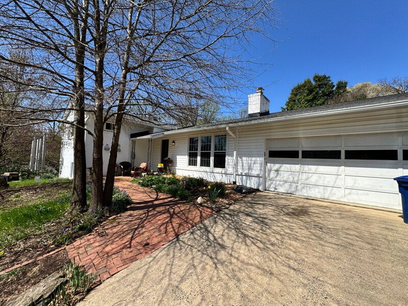 3452 Quaker Ct in Falls Church, VA - Building Photo