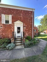 1603 Fitzgerald Ln in Alexandria, VA - Building Photo