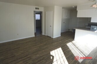 326 Belle Ave in Bakersfield, CA - Building Photo - Building Photo