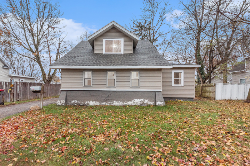 2454 Taft Ave SW-Unit -APT 1 in Wyoming, MI - Building Photo