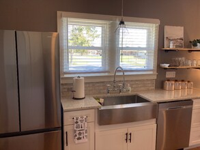 3779 Heineman Rd in Greenhurst, NY - Foto de edificio - Building Photo