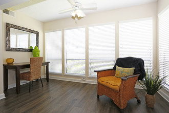 Town Place in Clearwater, FL - Foto de edificio - Interior Photo