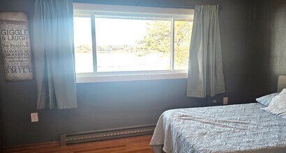 3312 W Lakeshore Dr, Unit 3312 lakeshore Dr Upper#A in Moses Lake, WA - Building Photo - Building Photo