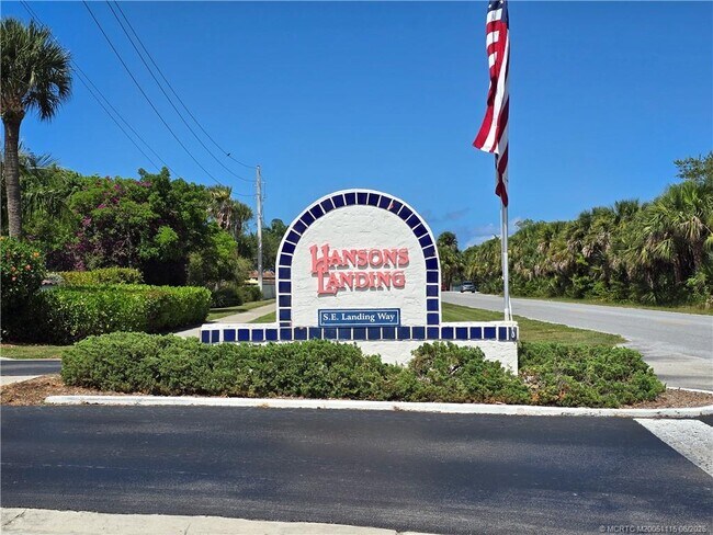 6041 SE Landing Way in Stuart, FL - Building Photo - Building Photo