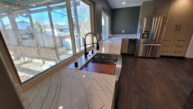 108 Lexington Dr in Vallejo, CA - Building Photo - Building Photo