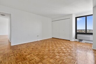 1170 Massachusetts Ave, Unit 12C in Cambridge, MA - Building Photo - Building Photo