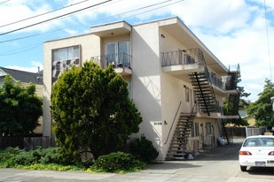 2120 Roosevelt Ave in Berkeley, CA - Building Photo