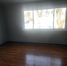 2404 Bellevue Dr in Fort Wayne, IN - Building Photo - Building Photo