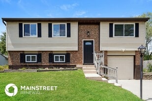 7516 Inverness Dr in Indianapolis, IN - Building Photo