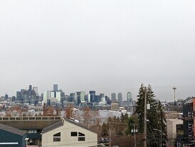 3420 Burke Ave N in Seattle, WA - Building Photo