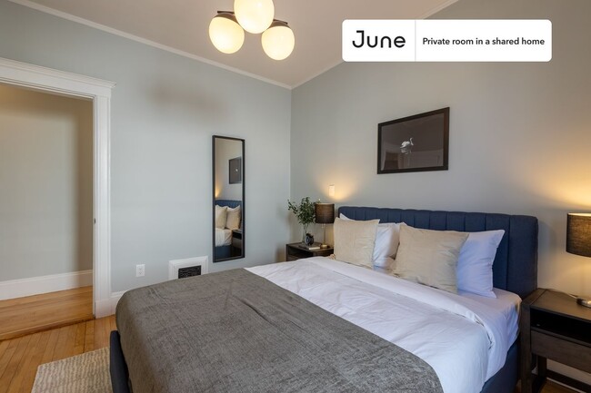 Private bedroom in 4 bed/2 bath Home in Boston, MA - Building Photo - Building Photo