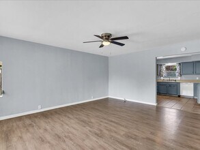 615 Breen Dr in Champaign, IL - Building Photo - Building Photo