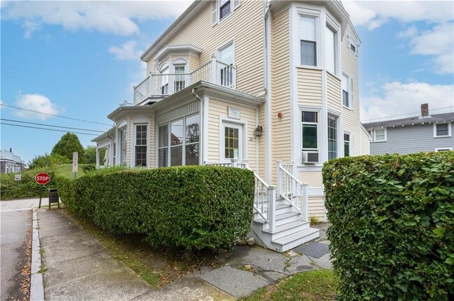 26 Cliff Ave